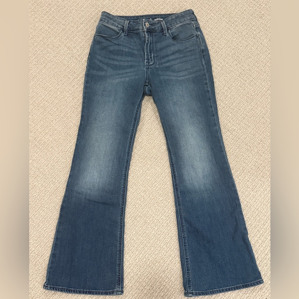 Old Navy Wow High-Rise Flare Jeans Size 2 Petite Medium Wash